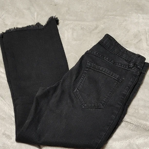 Who What Wear Raw Hem Frayed Cropped Black Jeans size 6 - Picture 8 of 8
